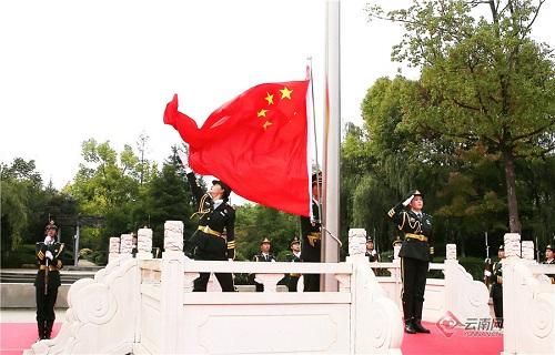 80后小花何泓姗坠马至“全身不能动弹”系误传,剧组:没有那么严重